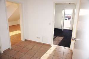 Charmante, sonnige 2-Zimmer-DG-Wohnung mit EBK in Bestlage von Allach – Hauseggerstr.  8, 80999 Untermenzing, München – Vorschaubild 10