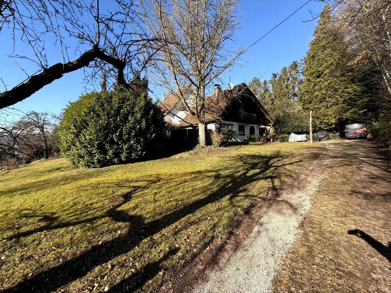 2-plot Development Site – Neckartenzlingen – park-like 2518 m²