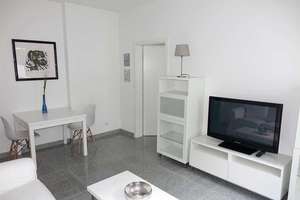 Wohnen mit Charakter: 2-Zimmer-Wohnung in zentraler Lage. Voll möbliert und eingerichtet