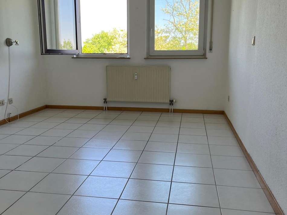 Schlafzimmer Fensterseite 