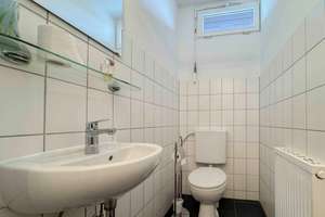 Wohnen auf einer Ebene – gepflegtes EFH mit Garten & sofort bezugsfrei! – Die vollständige Adresse der Immobilie erhältst du vom Anbieter., 90602 Pyrbaum – Vorschaubild 9