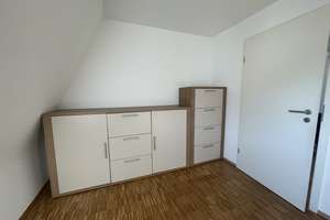 Befristet, teilmöbliert: DG-Maisonette mit 4 Zimmern, EBK, Nähe U-Bahn – Die vollständige Adresse der Immobilie erhältst du vom Anbieter., 70327 Wangen, Stuttgart – Vorschaubild 10