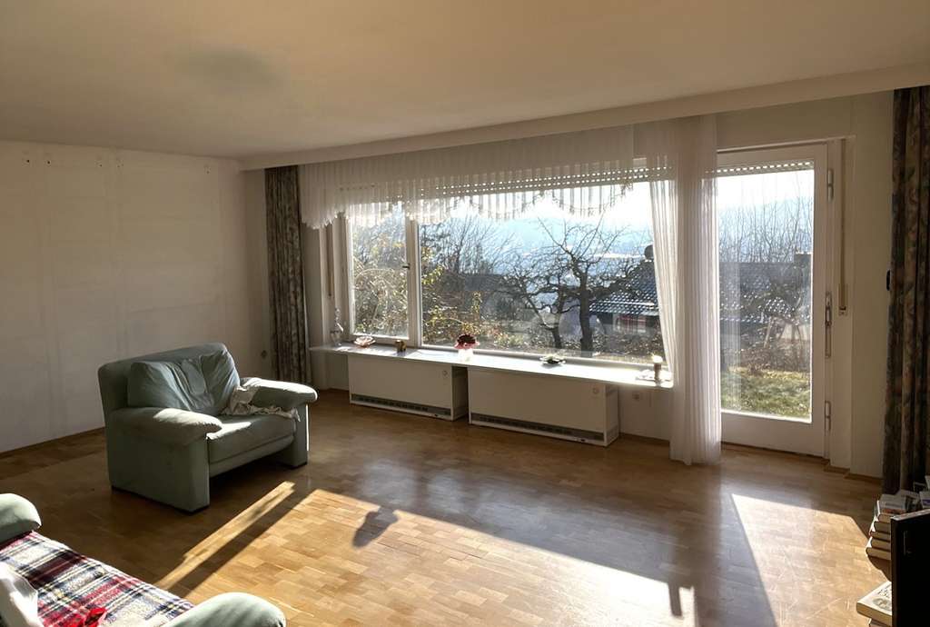 Immobilie in Hardheim - Hervorragende Lage: Barrierefreies Einfamilienhaus mit ELW und tollem Grundstück - Bild 4