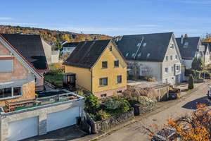Ravensburg-Sonnenbüchel
Renovierungsbedürftiges Einfamilienhaus in familienfreundlicher Wohnlage – Die vollständige Adresse der Immobilie erhältst du vom Anbieter., 88212 Ravensburg – Vorschaubild 4
