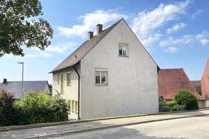 Sanierungsimmobilie mit Garage und viel Potential: Historisches Wohnhaus mit Charme – Donau-Ries (Kreis) – Vorschaubild 2