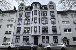 Bremerhaven - Geestemünde // 3-Zimmer-Maisonette-Wohnung mit Erhöhungspotential auf 6% Rendite – Die vollständige Adresse der Immobilie erhältst du vom Anbieter., 27570 Geestemünde, Bremerhaven – Vorschaubild 1