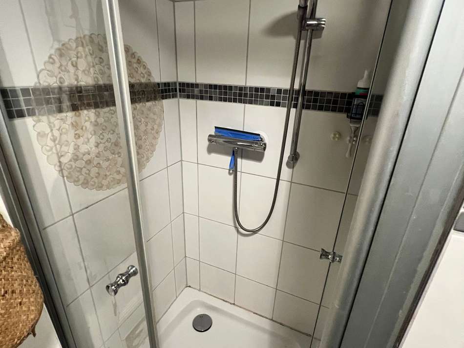 Kompakte Duschkabine.jpg