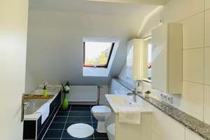 Sanierte 4-Zimmer Dachgeschosswohnung inkl. Außenstellplatz – Südstraße 8, 38446 Neindorf, Wolfsburg – Vorschaubild 9
