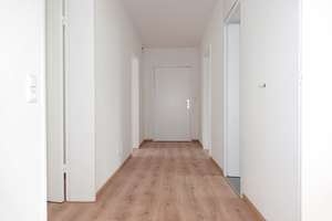 Großzügige & helle 3-Zimmer-Wohnung mit Balkon in guter Wohnlage – Die vollständige Adresse der Immobilie erhältst du vom Anbieter., 30559 Anderten, Hannover – Vorschaubild 3