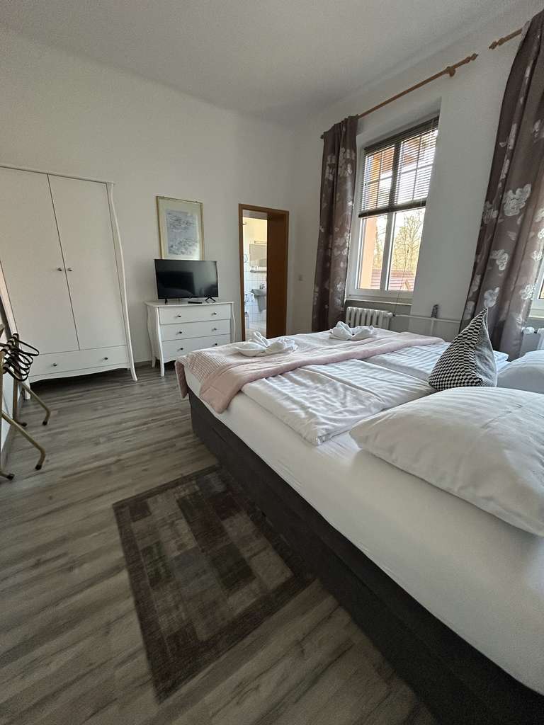 Immobilie in Stechlin - 2-Zimmer Eigentumswohnung und Ferienimmobile umgeben von zauberhafter Natur und Seen - Bild 0