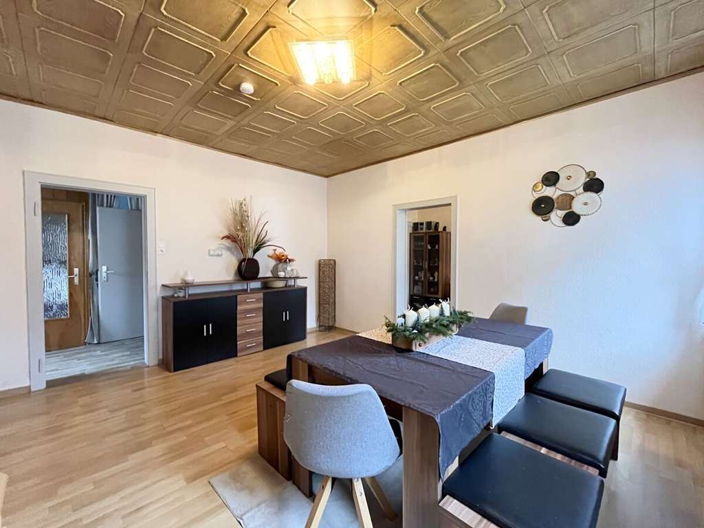 Immobilie in Offenbach am Main - Einzigartige Rarität: Gepflegte Doppelhaushälfte mit Geschichte im Herzen Bürgels - Bild 2