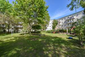 HELLE 2 ZIMMER WOHNUNG IN GRÜNER OASE |HOCHPARTERRE | PROVISIONSFREI | – Rudolf-Schwarz-Straße 26, 10407 Prenzlauer Berg, Berlin – Vorschaubild 8