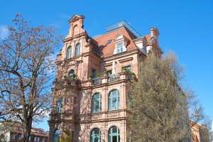 Für Individualisten: Galeriewohnung mit Balkon, Patio 
+ 360°-Dachterrasse direkt an der Pegnitz