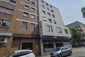 Kapitalanlage mit Potenzial: frisch renovierte 1,5-Zimmer-Wohnung mit Balkon in Oberhausen-Mitte