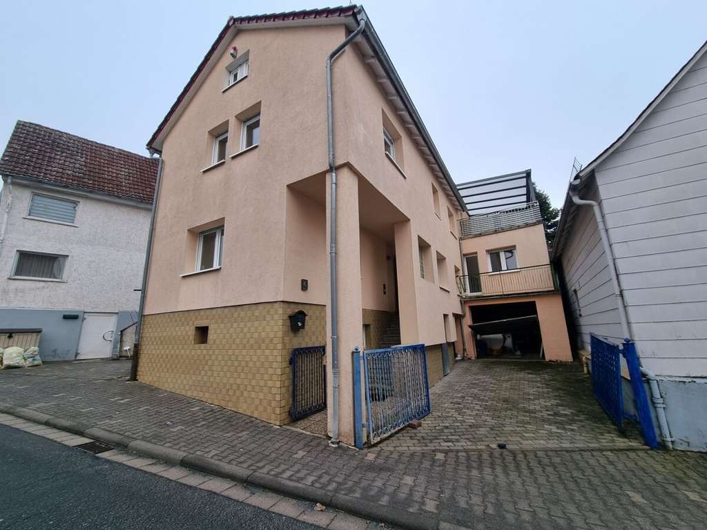 Immobilie in Neu-Anspach - Dieses Eigenheim mit kleiner Einliegerwohnung bietet Ihnen viel Platz! - Bild 0