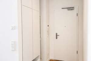 Großzügige Dachgeschoss-Wohnung mit Küche, Klimaanlage, Terrasse und Aufzug – Schönfließer 19, 10439 Prenzlauer Berg, Berlin – Vorschaubild 13