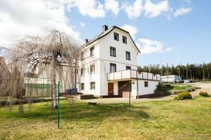 Doppelhaushälfte in Oberbränd mit 1250 qm Grundstück zu verkaufen I Option für weitere Bebauung – Die vollständige Adresse der Immobilie erhältst du vom Anbieter., 79871 Eisenbach (Hochschwarzwald) – Vorschaubild 2