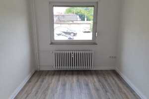 Renovierte 3-Zimmer-Erdgeschosswohnung mit Balkon zu vermieten! – Schmelzerstraße 5, 47169 Duisburg – Vorschaubild 4