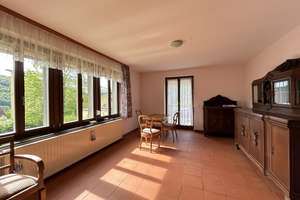 Gepflegtes Mehrfamilienhaus mit 3 Wohneinheiten und großem Garten – Die vollständige Adresse der Immobilie erhältst du vom Anbieter., 97737 Gemünden am Main – Vorschaubild 6