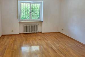 Schöne großzügige 3-Zimmer-Erdgeschoss-Wohnung mit Garten in Augsburg-Firnhaberau – Die vollständige Adresse der Immobilie erhältst du vom Anbieter., 86169 Firnhaberau, Augsburg – Vorschaubild 8