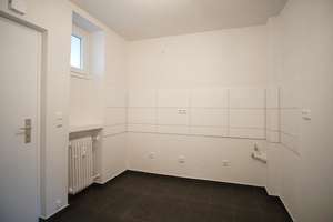 ~ Apartment in urbaner Lage mit Balkon und Dusche ~ – Altendorfer Straße 342 - 350, 45143 Altendorf, Essen – Vorschaubild 3