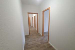 **FAMILIEN WILLKOMMEN**4-Zimmer-Wohnung // 3.Etage // Balkon // Bad mit Wanne // ab 01.05. – Andromedaweg 17, 4205 Grünau-Nord, Leipzig – Vorschaubild 3