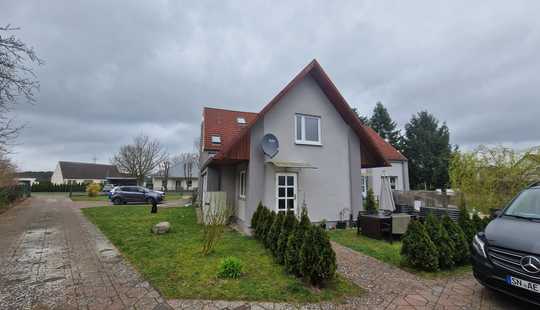 Bild von 3 WE saniertes Mehrfamilienhaus, 2.941 m² Grundstück, 366 m² Wohnfläche im Speckgürtel von Schwerin