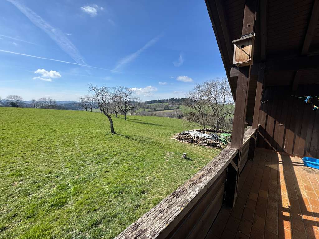 Immobilie in Bodnegg - Alleinlage pur: Hofstelle mit großem Potenzial und unverbaubarem Weitblick! - Bild 2