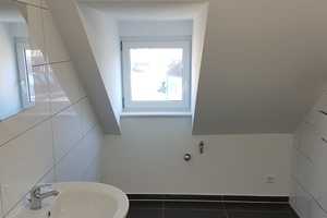 Stilvolle, neuwertige 2,5-Zimmer-Dachgeschosswohnung mit EBK in Stuttgart – Fetzerstrasse 10, 70199 Stuttgart – Vorschaubild 6