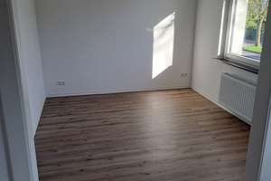 ruhige Maisonette-Wohnung, 3 1/2 Zimmer, ca. 96 qm, Balkon, EBK, Keller in Brhv.-Wulsdorf – Lindenallee 51, 27572 Wulsdorf, Bremerhaven – Vorschaubild 13