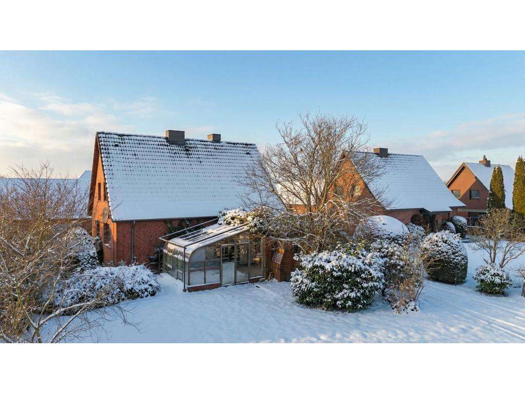 Immobilie in Stolpe - Viel Platz für Familie, Hobby und Ideen - EFH mit großem Garten und Carportanlage! - Bild 1