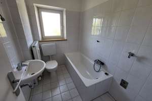 Lichtdurchflutete 3-Zimmer-Wohnung mit Wohnküche in Augsburg-Oberhausen zu vermieten – Eichenhofstraße 25, 86154 Oberhausen-Nord, Augsburg – Vorschaubild 6