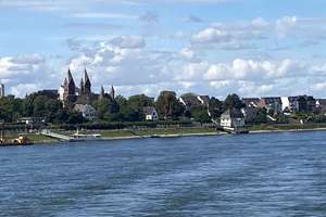 Rheinblick: Modernes Drei-Parteienhaus in Niederkassel! Eigennutz, Kapitalanlage oder Beides. – Uferstr.  186, 53859 Niederkassel – Vorschaubild 9