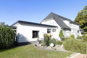 " Work & Life " unter einem Dach ! Edles  Landhaus  in allerbester Qualität und Top Lage ... – Die vollständige Adresse der Immobilie erhältst du vom Anbieter., 29683 Bad Fallingbostel – Vorschaubild 1