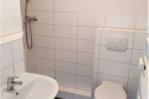 Gute Aussichten: Sanierte Wohnung mit Loggia und Blick ins Grüne! – Amrumring 12, 24107 Kiel – Vorschaubild 2