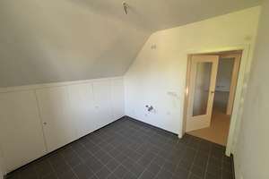 Ihr neues Zuhause über den Dächern von Leverkusen-Wiesdorf – ruhig, charmant und sofort bezugsbereit – Die vollständige Adresse der Immobilie erhältst du vom Anbieter., 51373 Wiesdorf, Leverkusen – Vorschaubild 11