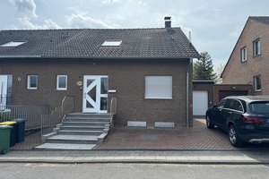 Schöne DHH mit Terrasse und Garten sowie Doppelgarage – Dammstraße 4, 41569 Rommerskirchen – Vorschaubild 1