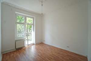 Schöne Wohnung in attraktiver Stadtvilla * Stuck * EBK* Balkon