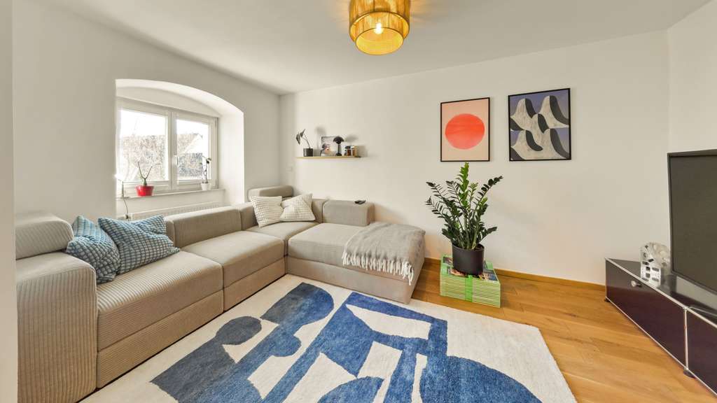 Immobilie in Baindt - Ein Zuhause mit Seele: Traumhafte Altbauwohnung kernsaniert – Ruhe, Stil & Geschichte vereint
 - Bild 0