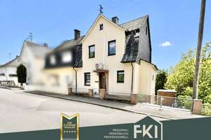 **Modernisierte und energieeffiziente Haushälfte in schöner Lage von Betzdorf**