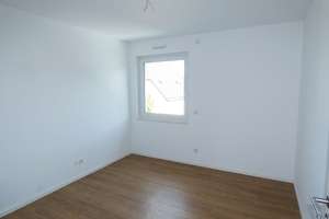 Moderne 4-Zimmer-Dachgeschoss-Wohnung mit Einbauküche und Aufzug – 51377 Steinbüchel, Leverkusen – Vorschaubild 10