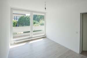 ELEGANTER 3-Zi. TRAUM IN WEISS. 2 TERRASSEN, OFFENER KAMIN, direkt am Unterbacher See – Die vollständige Adresse der Immobilie erhältst du vom Anbieter., 40627 Unterbach, Düsseldorf – Vorschaubild 13