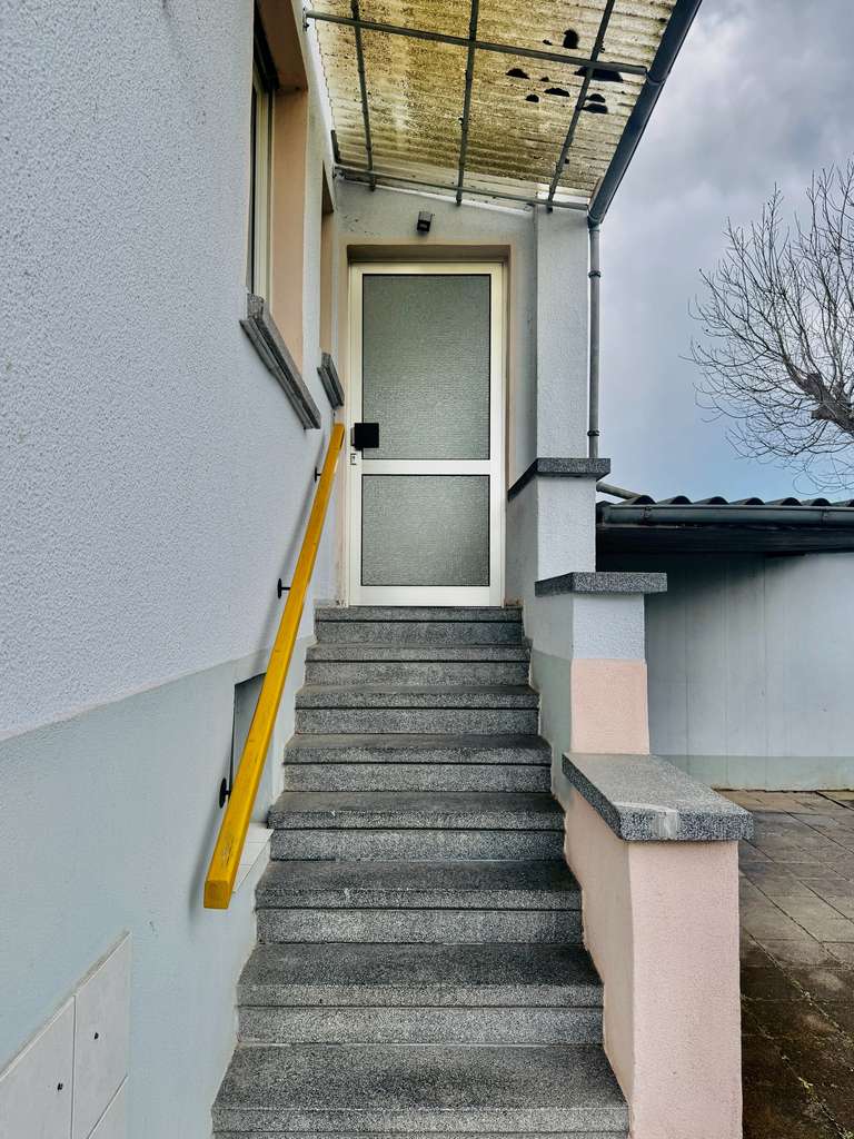 Immobilie in Gelnhausen - Doppelhaushälfte mit Potential, Garten und Carport - Bild 4