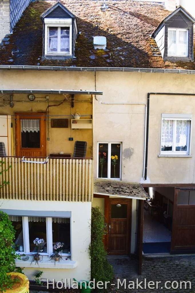 Immobilie in Bernkastel-Kues - Großzügiges Reihenhaus mit Nebengebäuden in Zeltingen-Rachtig - Bild 4