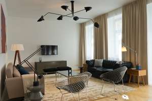 Elegant and Spacious 4-Room Family Apartment with Two Balconies and Two Bathrooms – 10435 Mitte (Ortsteil), Berlin – Vorschaubild 10