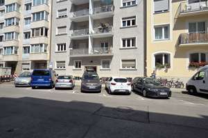 Schwabing  pur * Erdgeschosswohnung mit Gestaltungspotenzial!!!