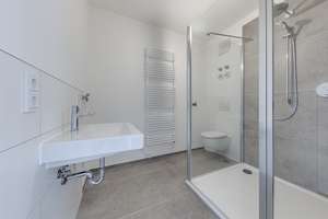 Lichtdurchflutete 2-Zimmer-Wohnung – Erstbezug nach hochwertiger Kernsanierung in gefragter Lage – Die vollständige Adresse der Immobilie erhältst du vom Anbieter., 40477 Golzheim, Düsseldorf – Vorschaubild 13