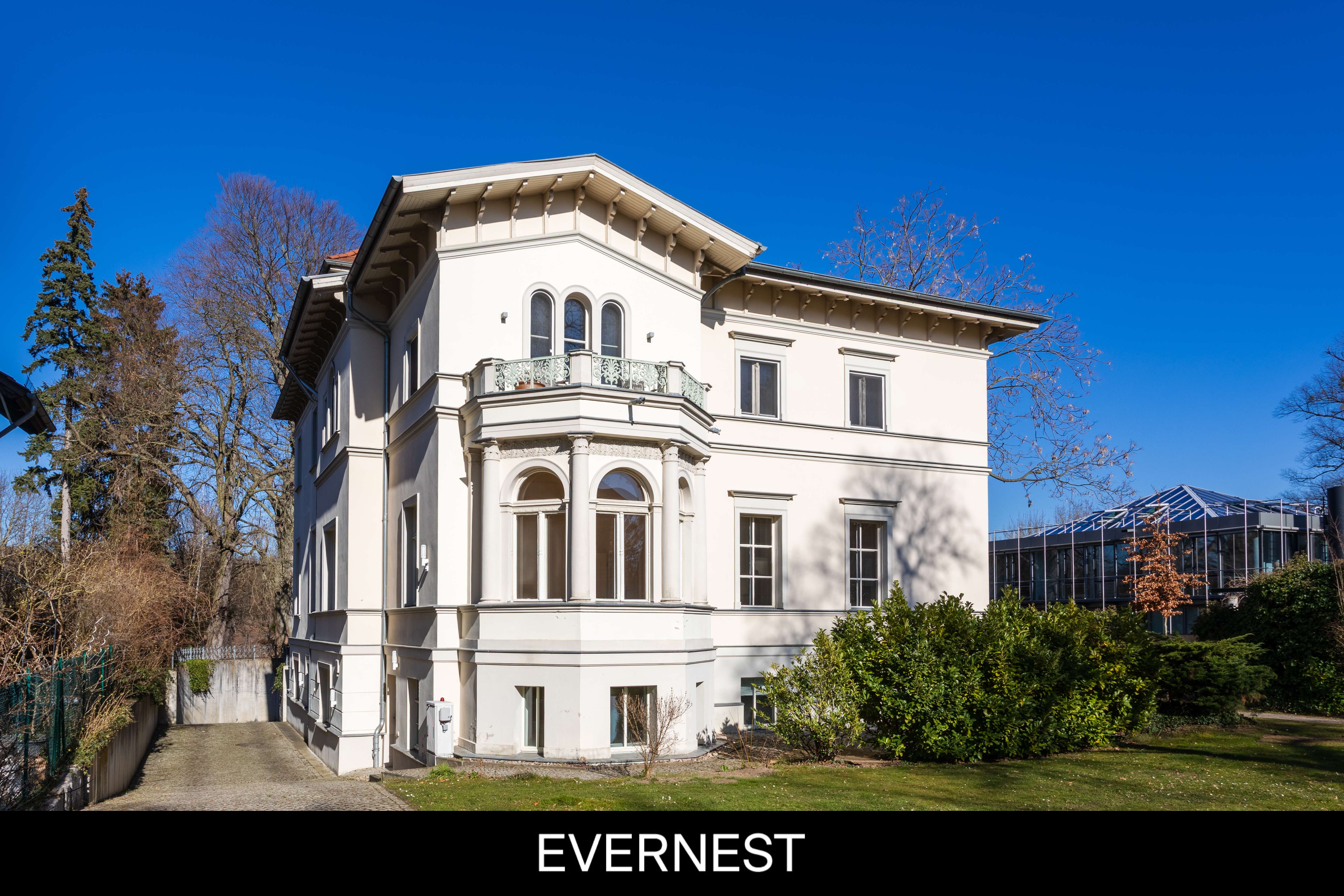 Exquisite Wohnung am Griebnitzsee – Historische Eleganz trifft moderne Möglichkeiten, Potsdam – Bild 1