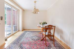 Wohnen auf einer Ebene – gepflegter Endreihenbungalow mit sonnigem Garten in Hamburg-Niendorf! – Die vollständige Adresse der Immobilie erhältst du vom Anbieter., 22453 Niendorf, Hamburg – Vorschaubild 9