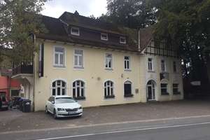 Gepflegtes Mehrfamilienhaus mit drei Wohneinheiten und einer Gastromiefläche in GT-Hollen! – Die vollständige Adresse der Immobilie erhältst du vom Anbieter., 33334 Hollen, Gütersloh – Vorschaubild 1